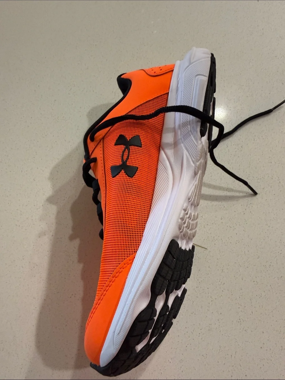 Under Armour  Orange and Black Low-Top Sneakers Size 7Y (euro 40) Men’s 7